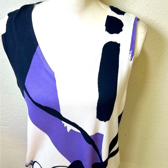 Chico's Abstract Purple and Black Cropped Pants and matching abstract top - Picture 7 of 11